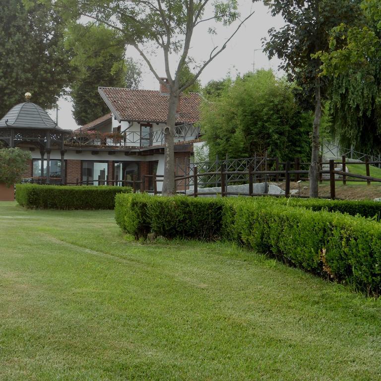 Hotel Novarello Granozzo con Monticello Exteriör bild